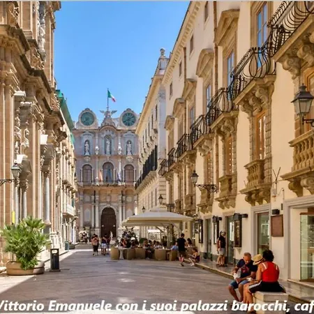 Be Mediterraneo, In Centro Sul Mare - In The Center Front - 80 Mq *