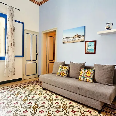 Be Mediterraneo, In Centro Sul Mare - In The Center Front - 80 Mq *