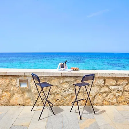 Be Mediterraneo, In Centro Sul Mare - In The Center Front - 80 Mq